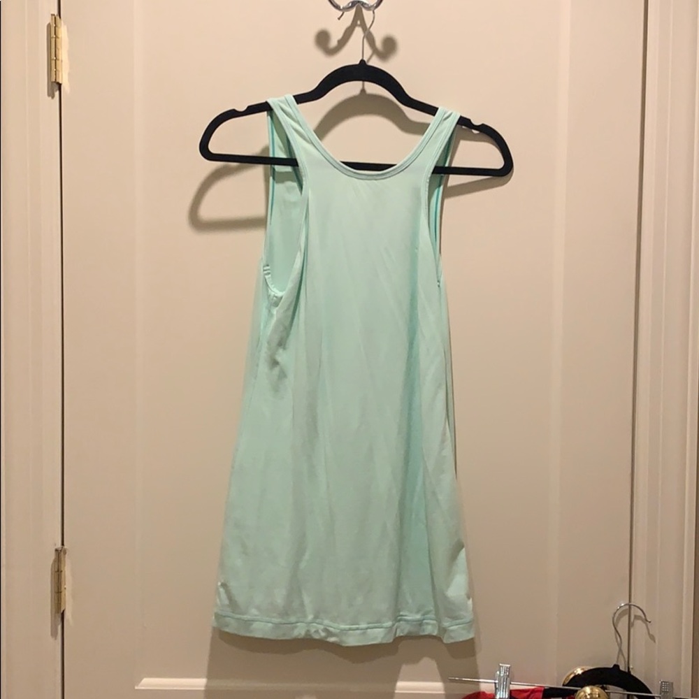 Lulu lemon tank size 6 or 8